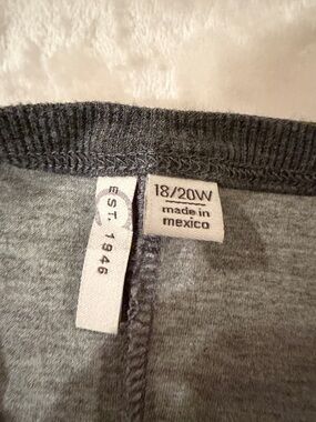 Cato Women's Heather Gray Pullover Sweatshirt